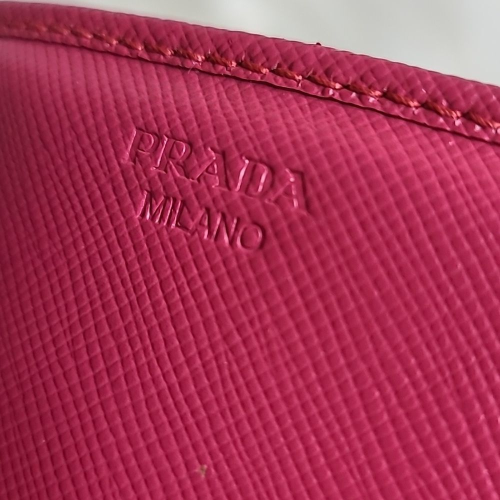 💯 Authentic Prada Safiano Long Wallet 🍀 - Picture 5 of 14